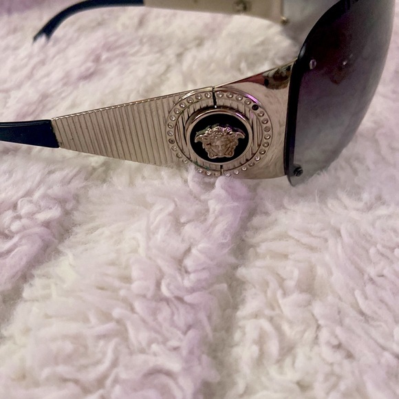 Versace glasses - Picture 4 of 4